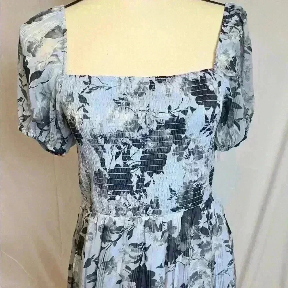 NWT - Francesca's Light Blue Flowered Dress with Elastic Bodice Dress (Size L) - Picture 2 of 9